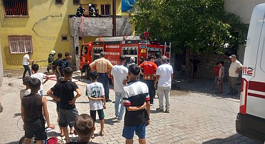 Klimadan çıkan yangında 1'i çocuk 3 kişi dumandan etkilendi