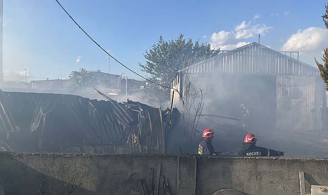 Kocaeli'de hurda dükkanında çıkan yangın yakındaki atölyeye sıçradı
