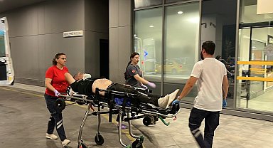 Kocaeli'de ilçe emniyet müdürlüğü önünde silahlı kavga; 2 yaralı