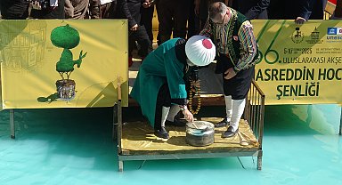 Konya'daki şenlikte Nasreddin Hoca temsili olarak uyandırıldı