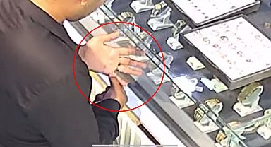 Kuyumcudan yüzük hırsızlığı kamerada