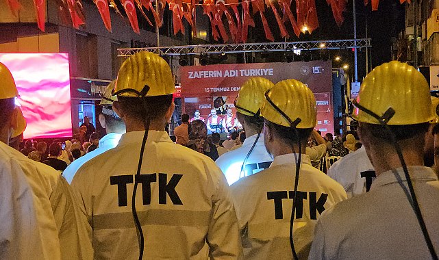 Madencilerden 'demokrasi nöbeti'