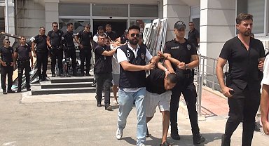 Mersin'de anne-kız cinayetine 4 gözaltı