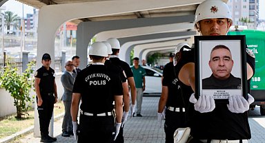 Mersin'de görevi başında kalp krizi geçiren polis yaşamını yitirdi