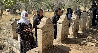 Midyat'ta 38 yıl önce PKK'nın şehit ettiği 9 kişi, dualarla anıldı