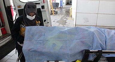 Minibüs ile duvar arasında sıkışan çırak yaralandı