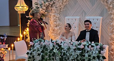 Nikah memuru, kızının nikahını kıydı