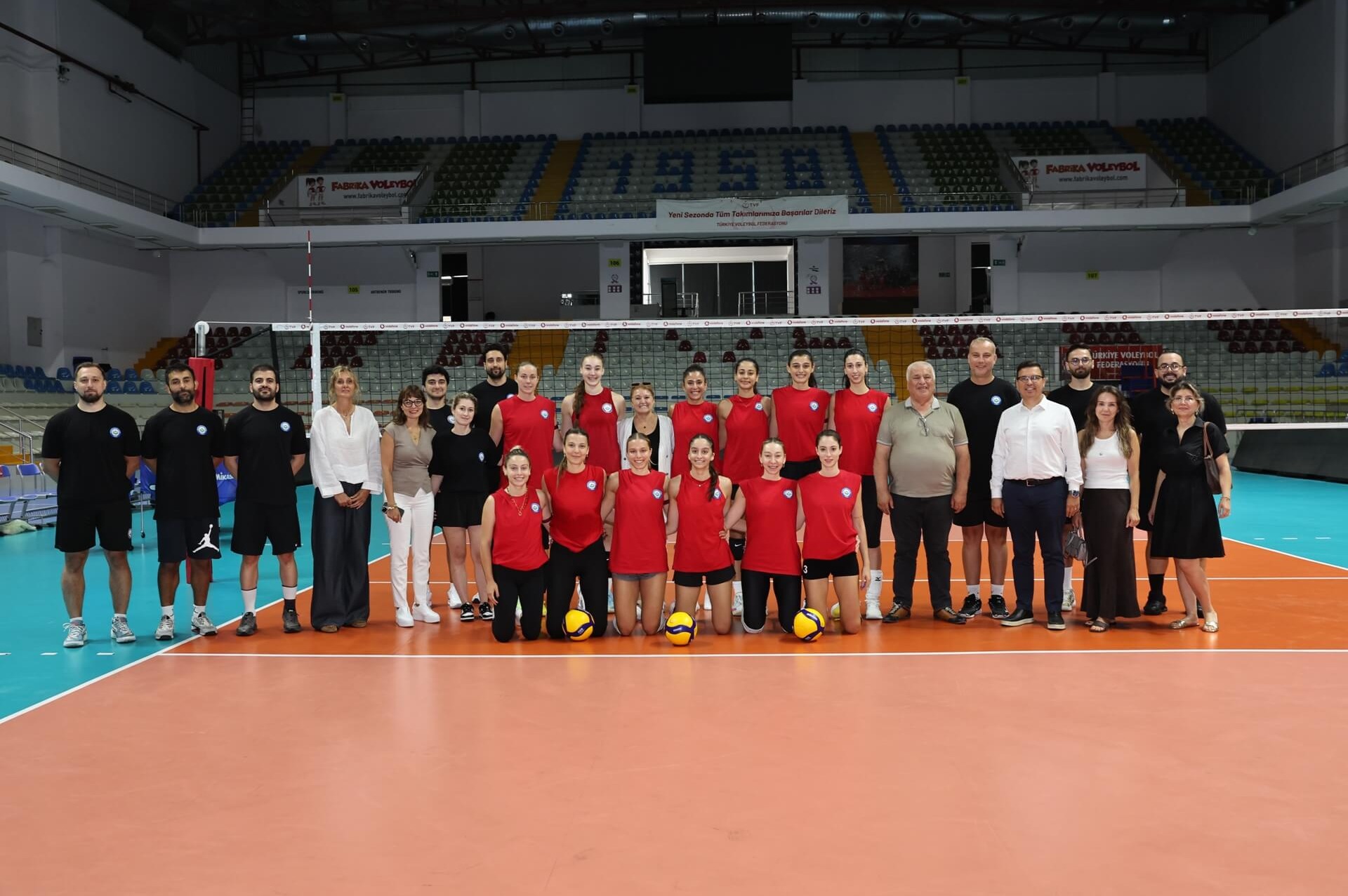 Nilüfer Belediyespor Eker Kadın Voleybol Takımı yeni sezon hazırlıklarına başladı