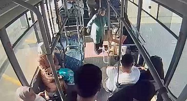 Otobüs şoförü, rahatsızlanan yolcuyu hastaneye ulaştırdı