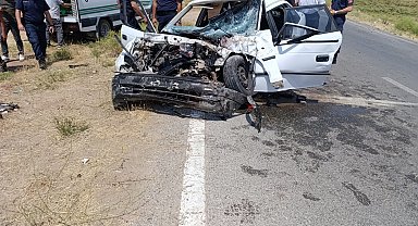 Otomobille kamyonet çarpıştı: 1 ölü, 3 yaralı