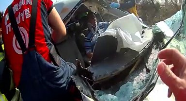 Otoyolda otomobil ile TIR çarpıştı: 2 yaralı