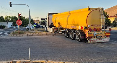 Otoyolda tankerle çarpışan motosikletin 84 yaşındaki sürücüsü öldü