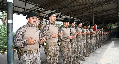 Özel Harekat polisleri dualarla Suriye'ye uğurlandı