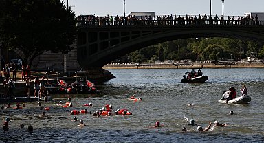 Paris'te Seine Nehri halkın kullanımına açıldı