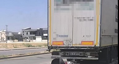 Park halindeki TIR'a çarpan motosikletin sürücüsü ağır yaralandı