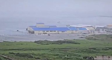 Rusya'da deprem ve tsunamiden etkilenen bölge sakinleri evlerine döndü