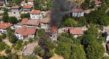 Safranbolu'da 2 katlı tarihi konak yandı