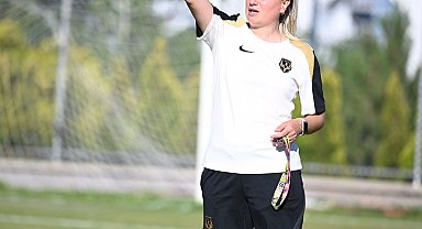 Samsunlu antrenör Merve Kurtoğlu, Şampiyonlar Ligi kadrosunda