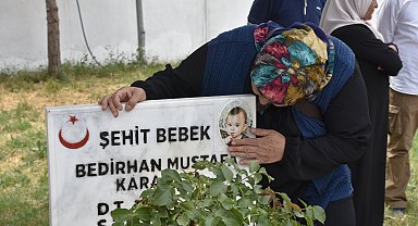 Şehit Bedirhan bebek ile annesi mezarı başında anıldı