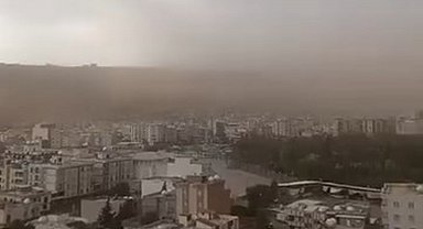 Şırnak'ta toz taşınımı etkili oldu