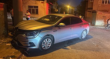 Sivas'ta iki otomobil çarpıştı: 6 yaralı