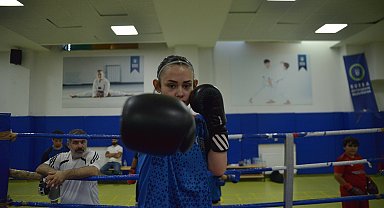 Spora ulaşamayan çocuklar ve gençler, Emniyet Boks Kulübünün ringinden dünyaya açılıyor