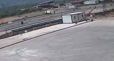 Takla atan hafif ticari aracın sürücüsü öldü