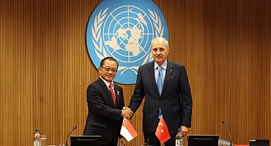 TBMM Başkanı Kurtulmuş, Singapur Parlamento Başkanı Peng ile bir araya geldi