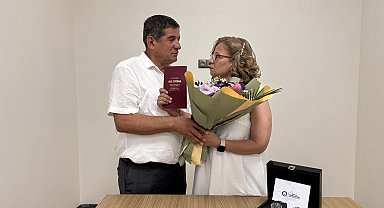 Tedavi gören eski eşiyle hastanede yeniden nikah kıydı