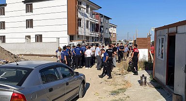 Tekirdağ'da inşaat işçilerinin 'park yeri' kavgası; 1'i polis, 3 yaralı