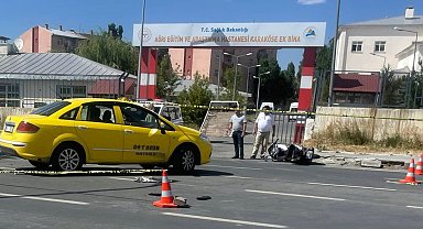 Ticari taksi ile motosiklet çarpıştı: Karı-koca hayatını kaybetti