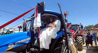 Traktörü gelin arabası yaptılar