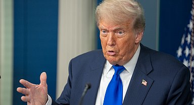 Trump, Fed Başkanı'nın görevden alınmayacağını açıkladı