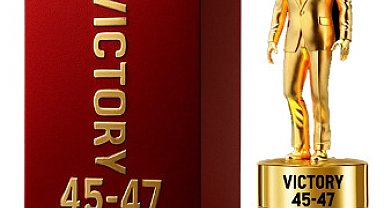 Trump, kapağında kendi mini heykelinin bulunduğu parfüm çıkardı