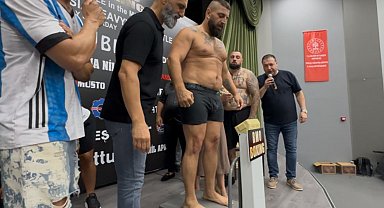 Tuncelili boksör Umut Camkıran, tarihi maç öncesi tartıya çıktı