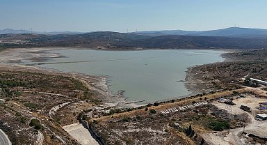 Turistik ilçe Çeşme'de su kesintisi; oteller depoları doldurdu