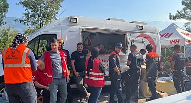 Türk Kızılay'ın orman yangınlarıyla mücadeleye desteği sürüyor