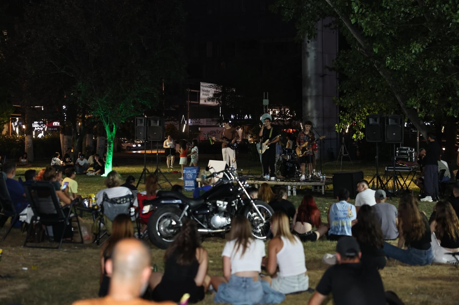 Üç Fidan Parkı’nda anlamlı gece