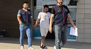 Uyuşturucu hükümlüsü kafede çay içerken yakalandı