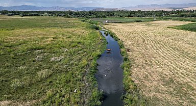 Van Gölü çekildi; iki mahalle arası mesafe karadan 1 kilometreye düştü