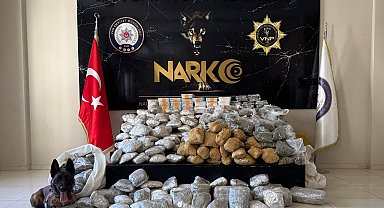 Van'da durdurulan kamyonette 122 kilo uyuşturucu ele geçirildi; 2 gözaltı