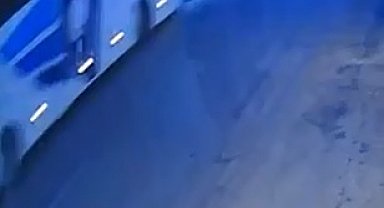 Yolcu otobüsünün çarptığı yayanın öldüğü kaza kamerada