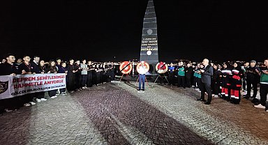 17 Ağustos Depreminde hayatını kaybedenler, depremin merkez üssü Gölcük'te anıldı