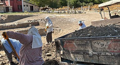 3 bin 500 yıllık kente kadın eli