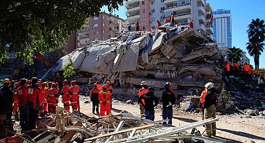 'Depremde ilk 72 saat çok kritik'