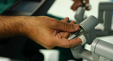 'Robotik cerrahi baş boyun tümörleri ve uyku apnesinde etkili oluyor'