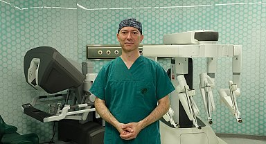 'Robotik cerrahiyle sinirleri koruyabiliyoruz'