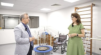 'Sağlık alanlarında yapay zeka insanın yerini alamaz çünkü klinik his insana özgüdür'