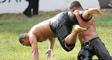 664. Domaniç Yağlı Güreşleri'nde başpehlivan Nedim Gürel oldu