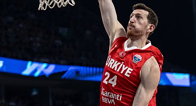 A Milli Erkek Basketbol Takımı, Avrupa Şampiyonası'na galibiyetle başladı